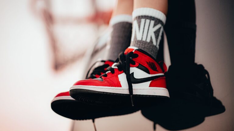 Nike CEO Hill Sees Turnaround Picking Up From Europe to Asia