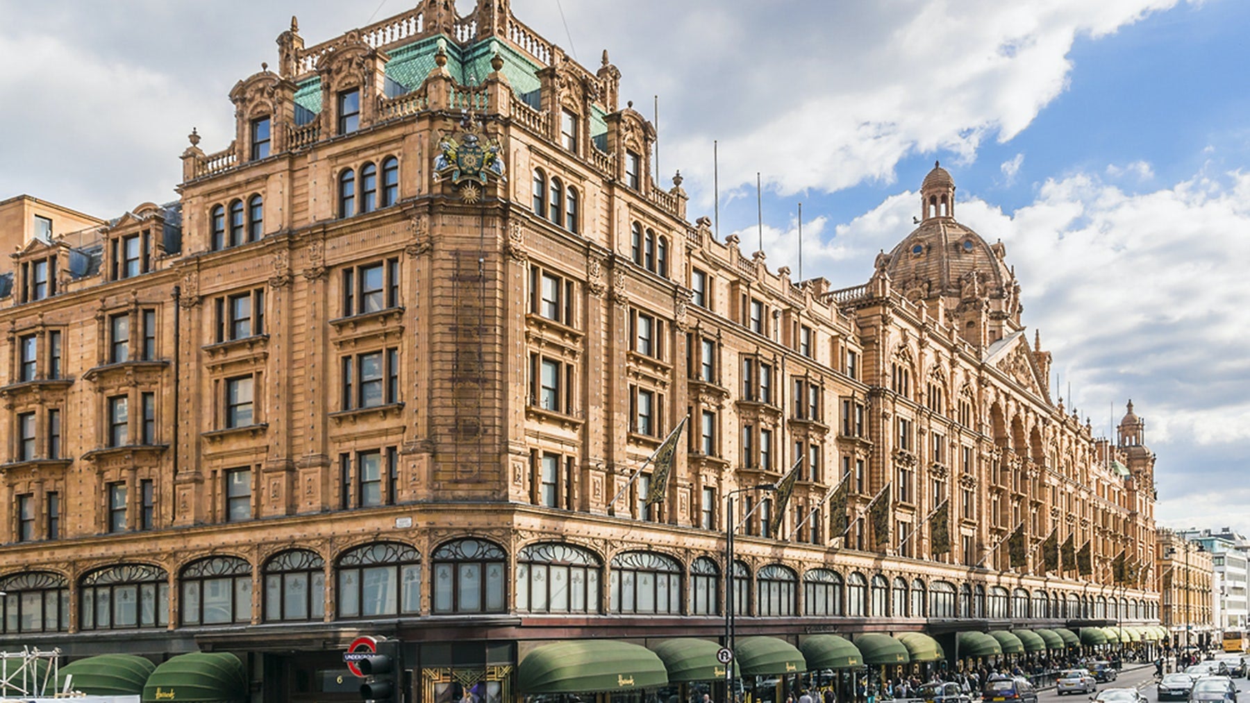 Department Stores Need Fragrance. Is the Feeling Mutual?